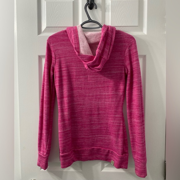 Women bench pull over hoodie. XS - Picture 2 of 3